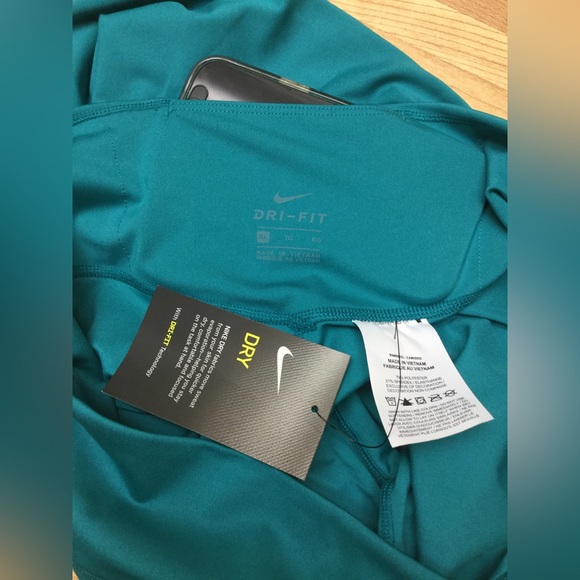 Nike Women's One Mid-Rise Crop Tights New with Tags - Picture 6 of 9